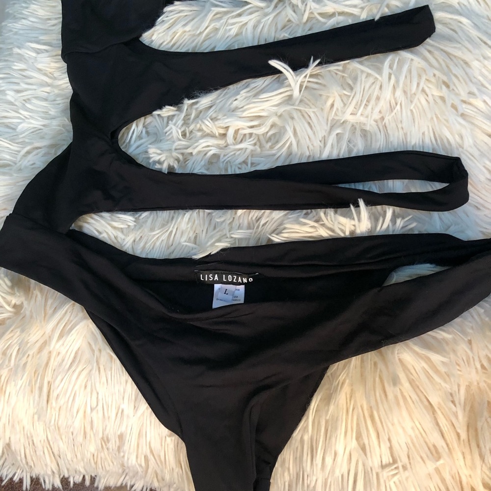 Lisa Lozano one piece cutout swimsuit black large - Picture 6 of 8